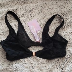 Front clasp bralette